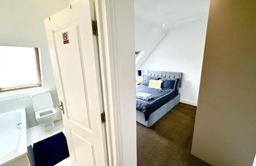 West Hendon Apartamento | Stunning Modern, Private Apartment,15 Mins To Central London