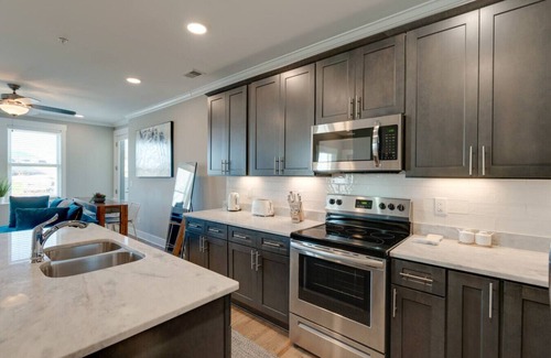 The Nations Apartamento | Stunning Nations Condo Minutes from Broadway