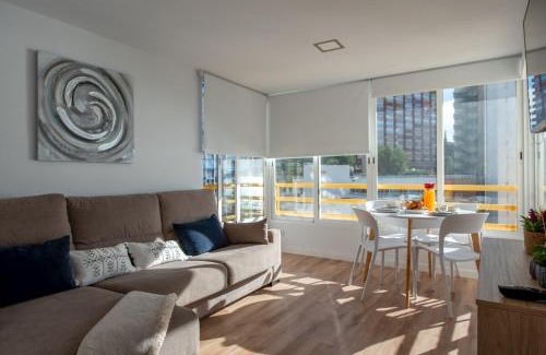 Benidorm Apartamento | Stunning New Apt, Beach 1min, 2BR, Parking