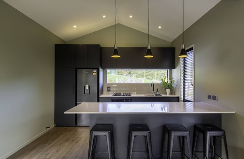 Richmond Cabaña | Stunning new architectural tree-house in Richmond, Nelson