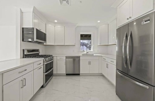 Provincetown Condominio | STUNNING NEW CONSTRUCTION CONDOMINIUM