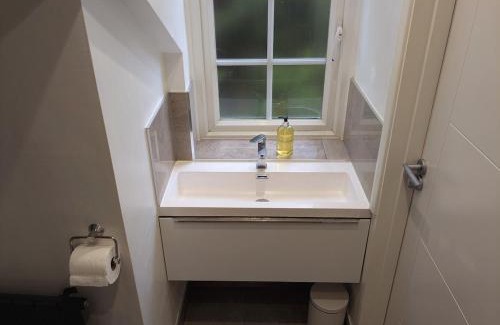 College Park and Old Oak Apartamento | Stunning New Flat, 20 Minutes to Bond Street!
