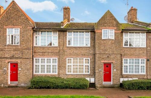 College Park and Old Oak Apartamento | Stunning New Flat, 20 Minutes to Bond Street!