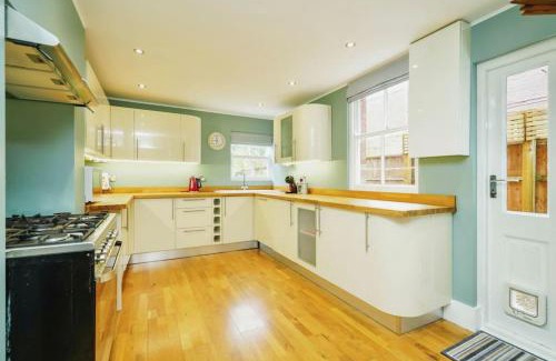 Cowley Casa | Stunning, newly renovated, Edwardian townhouse