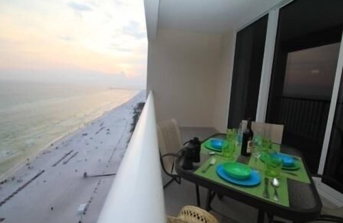 Long Beach Condominio | IMPRESIONANTE FRENTE AL MAR! ~ ¡PRECIOS BAJADOS! ~ SILLAS DE PLAYA GRATIS!