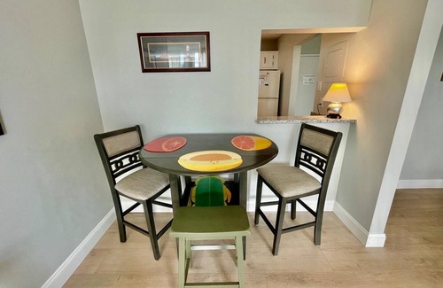 The Pines Condominio | Stunning Ocean Views from Fifth-Floor Condo with Pool & Off-Street Parking!