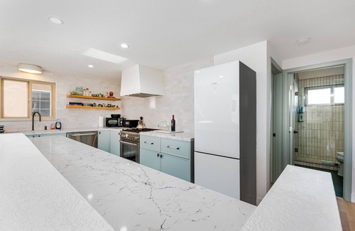 Hollywood Casa | STUNNING! Ocean Views!! Lux Remodeled Modern Beach House. +PELETON .