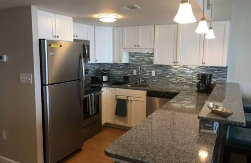 North Ocean City Condominio | Stunning Oceanfront Condo! Huge balconies with amazing ocean and bay views!