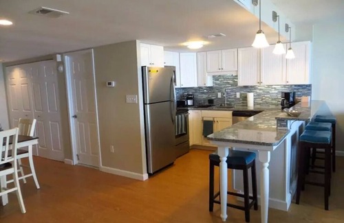 North Ocean City Condominio | Stunning Oceanfront Condo! Huge balconies with amazing ocean and bay views!