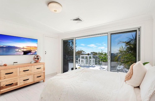 Burleigh Heads Casa | Stunning Oceanview Retreat Between Beach and Bush