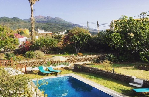 El Paso Casa | Stunning ´Olio´ Villa With Heated Pool