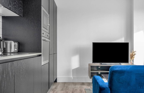 East Acton Apartamento | Stunning One Bedroom in Icon Tower in North Acton