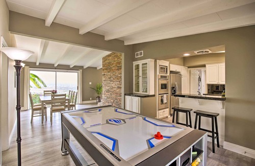 Rancho Palos Verdes Casa | Stunning Palos Verdes Escape: Pool, Fire Pit!