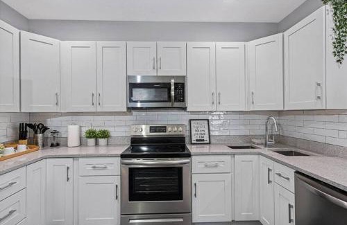 Ybor City Casa | Stunning & Perfect Home Near Downtown Tampa & YBOR