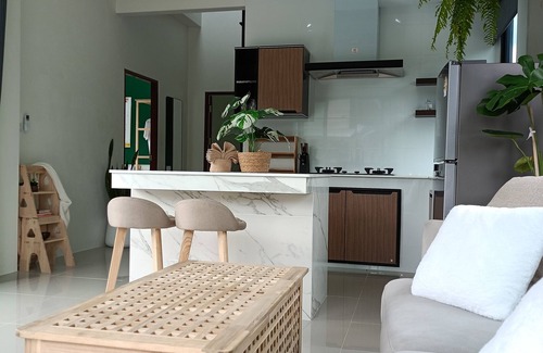 Krabi Villa | Stunning Pool Villa - 5 minutes from the beach