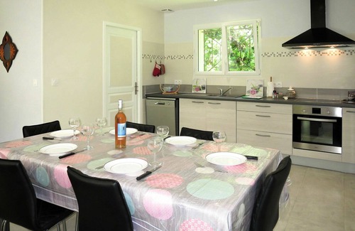 Civrac-en-Medoc Casa | Estupenda casa de vacaciones privada para 4 personas con WIFI, TV, terraza y aparcamiento