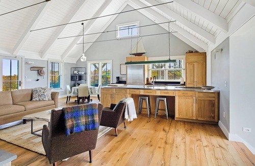 North Truro Casa | Stunning & Private 6BD+ Oceanfront Complex--Amazing Views, A/C, Hot Tub, Walk to Coast Guard Beach