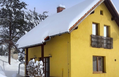 Zasada Casa | Estupenda casa de vacaciones privada para 5 personas con WIFI, piscina, TV, terraza y aparcamiento