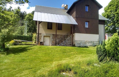 Korenov Casa | Casa de vacaciones privada con WIFI, piscina privada, TV, terraza, mascotas permitida, aparcamiento