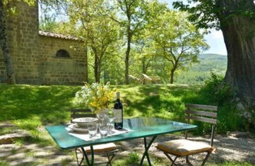 Vivo dʼOrcia Villa | Estupenda casa de vacaciones privada con piscina, WIFI, TV, balcón, vista panorámica, aparcamiento