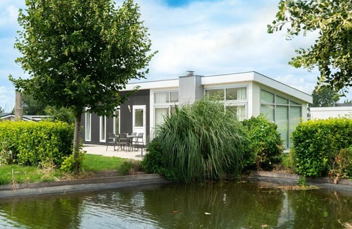 Municipality of Waalwijk Casa | Estupenda casa de vacaciones privada para 4 personas con piscina, WIFI, TV, terraza y aparcamiento