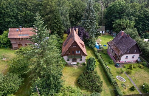 Dobren Casa | Preciosa casa de vacaciones privada para 6 personas con TV, patio, mascotas permitida y aparcamiento
