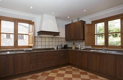 Fornalutx Villa | Casa de vacaciones privada con A/C, WIFI, piscina privada, TV, patio, vista panorámica