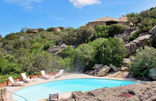 Capriccioli Villa | Estupenda casa de vacaciones privada con piscina privada, WIFI, A/C, TV, terraza, aparcamiento