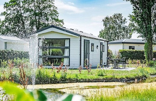 Dordtse Biesbosch Casa | Preciosa casa de vacaciones privada para 4 personas con WIFI, piscina, TV, terraza y aparcamiento
