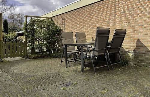 Elim Casa | Maravillosa casa de vacaciones privada con WIFI, TV, terraza, mascotas permitida y aparcamiento