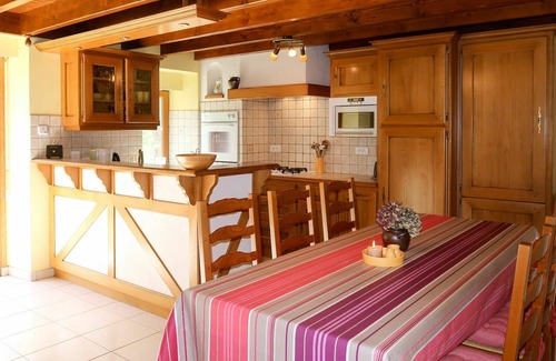 Ploulech Casa | Maravillosa casa de vacaciones privada con WIFI, TV, terraza, mascotas permitida y aparcamiento