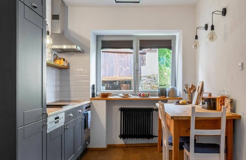Brnicko Casa | Casa de vacaciones privada con WIFI, piscina privada, terraza, vista panorámica, aparcamiento