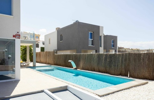 Playa Paraiso Villa | Estupenda casa de vacaciones privada con piscina privada, terraza, vista panorámica y aparcamiento
