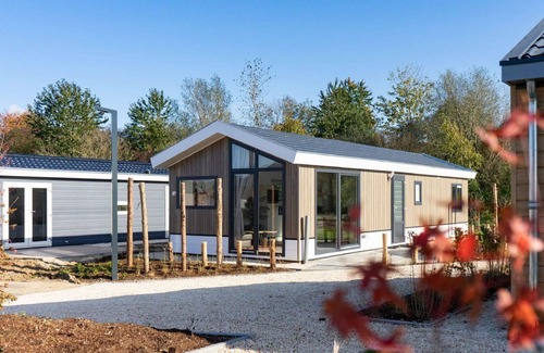Linden Casa | Estupenda casa de vacaciones privada para 4 personas con WIFI, TV, terraza y aparcamiento