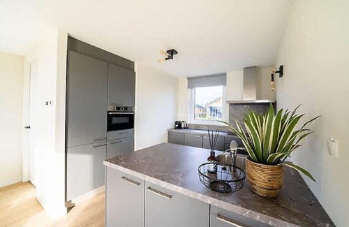 Linden Casa | Estupenda casa de vacaciones privada para 12 personas con WIFI, TV, terraza y aparcamiento
