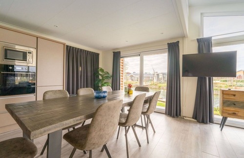 Linden Casa | Estupenda casa de vacaciones privada para 8 personas con WIFI, TV, terraza y aparcamiento