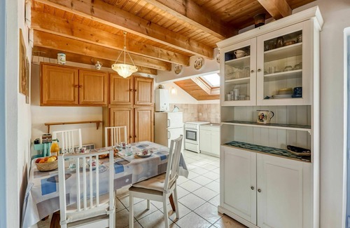 Crozon Casa | Estupenda casa de vacaciones privada con WIFI, TV, mascotas permitida y aparcamiento
