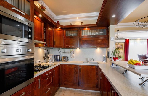 Balatonlelle Casa | Estupenda casa de vacaciones privada con A/C, piscina privada, WIFI, TV, terraza, aparcamiento