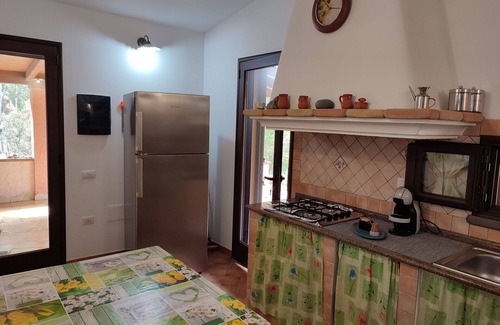 Villaggio delle Mimose Casa | Preciosa casa de vacaciones privada para 4 personas con TV, vista panorámica y aparcamiento