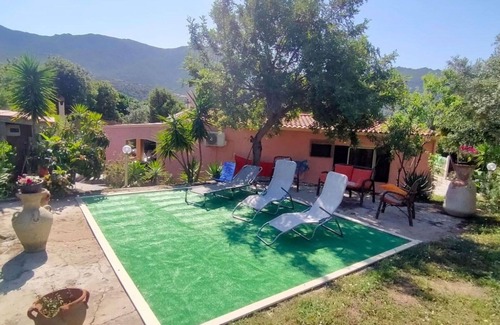 Villaggio delle Mimose Villa | Estupenda casa de vacaciones privada con WIFI, A/C, TV, mascotas permitida y aparcamiento