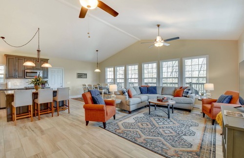 Rabun Gap Casa | Stunning Rabun Gap Home w/ Deck & Mountain Views!