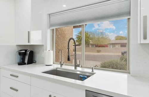 Scottsdale Vista Casa | Stunning Remodeled 2BR Retreat in NorthScottsdale