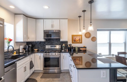 Tyrone Casa | Stunning remodeled 1900's adobe home in the center of the historic district