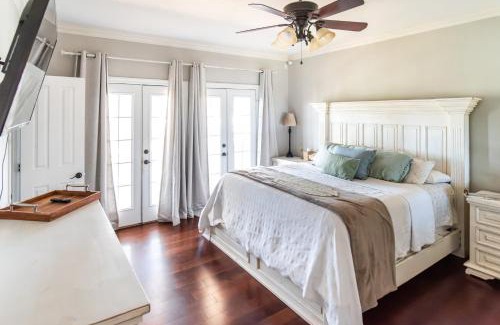 Port Vincent Casa | Stunning Riverside Retreat with Private Pool home