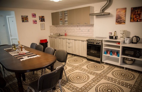 Campulung Moldovenesc Casa | Stunning 5 Bed House in Campulung Moldovenesc