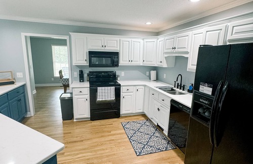 Sanford Casa | Stunning Sanford home with privacy and a beautiful view.