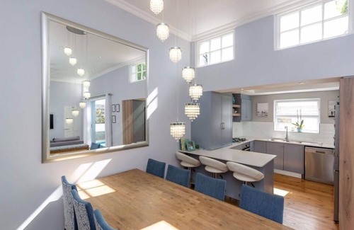 Cape Town Casa | Stunning Sea Point Family Home With Private Swimming Pool