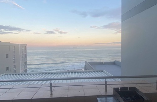 Bluff Apartamento | Stunning Sea View 3BR Beach Apartment Perna Perna North Coast KZN