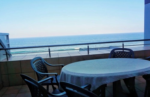 Bluff Apartamento | Stunning Sea View 3BR Beach Apartment Perna Perna North Coast KZN