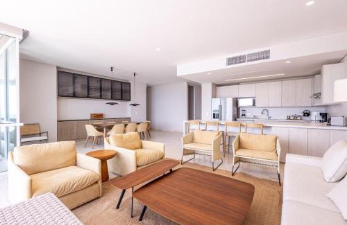 Porto Nao Apartamento | Stunning Sea Views from 3BR Penthouse F3